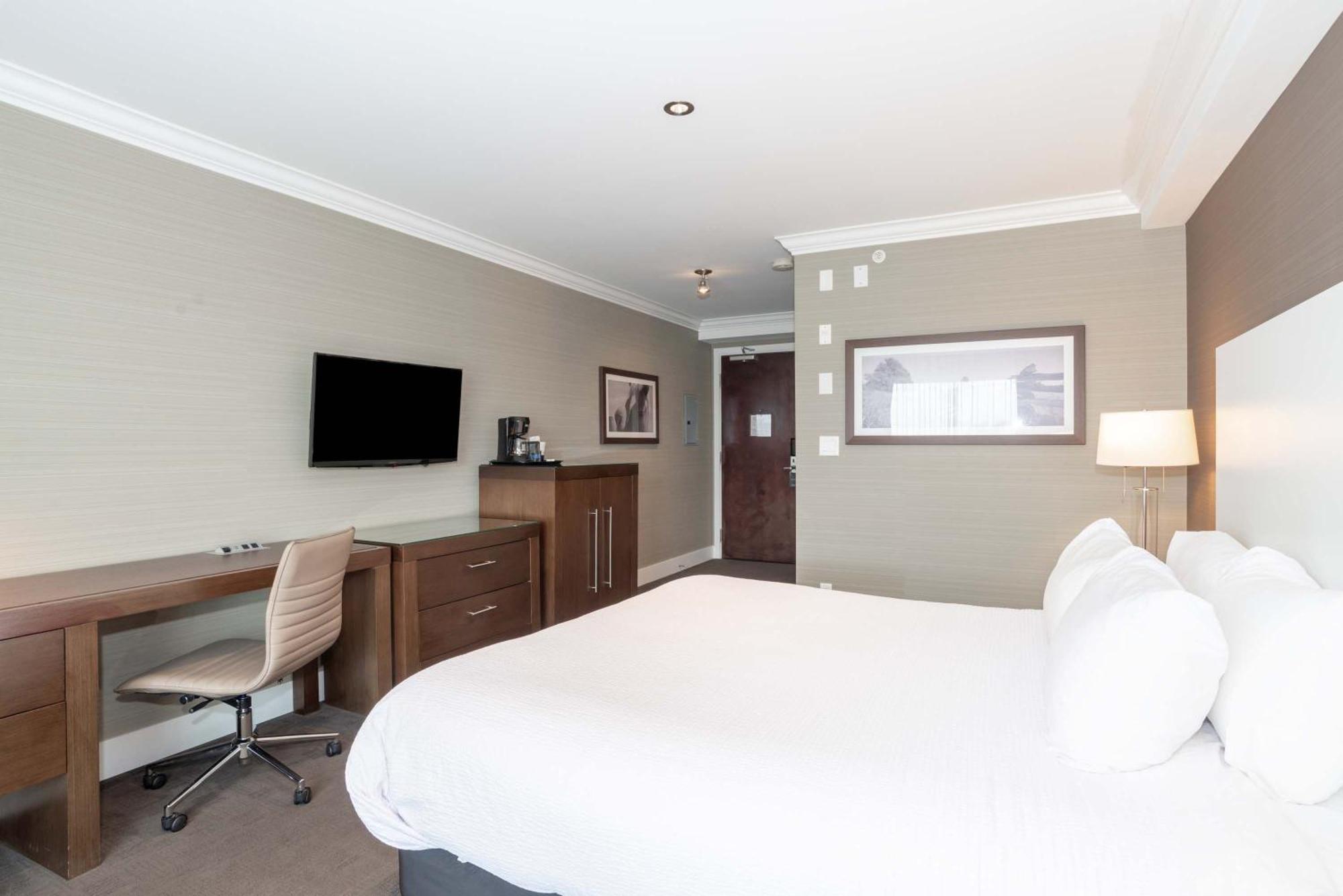 Sandman Hotel Abbotsford Airport Exterior foto